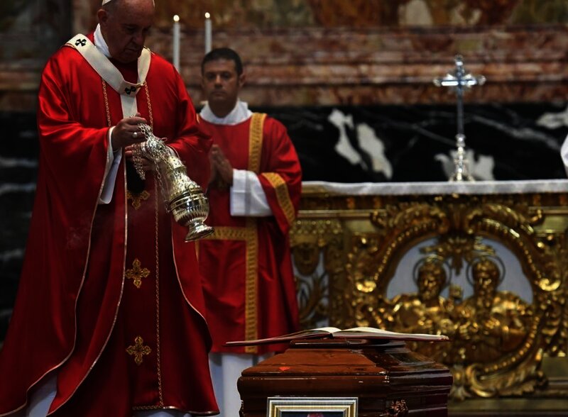 Exequias Fuera De Parroquia